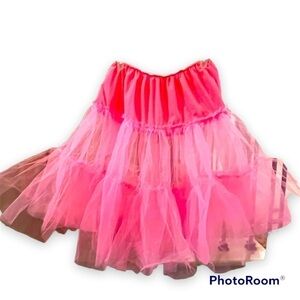 Distinctive COSTUMES BUBBLEGUM pink tool under skirt petticoat  ‘1’ size ad 26in